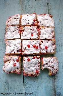 najprostsze i najszybsze jogurtowe ciasto z owocami - po przepis kliknij w zdjęcie