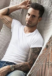 Adam Levine *.*