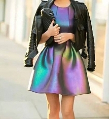 Niezwykła sukienka .