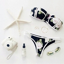 Bikini floral <3



szafa.pl - Hogatta20