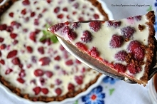 tarta z malinami i kremem panna cotta