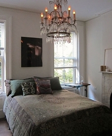 żyrandol <3
pościel <3