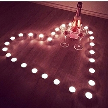 no to jak, która jest romantyczką.. :3?