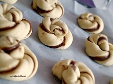 Zakręcone bułeczki z nutellą