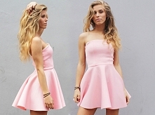 Rozkloszowana sukienka, pudrowy róż.