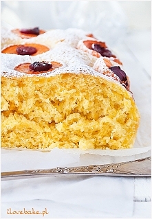 Ciasto drożdżowe z owocami ilovebake.pl