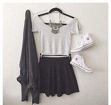 letni zestaw z czarną spódniczką :)