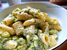 Makaron z sosem serowo - brokułowym