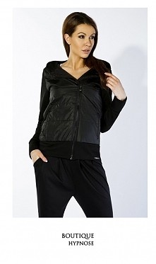 Zapraszamy po nasze ‪#‎nowości‬.
Pikowana kurtka z materiałowymi wstawkami na rękawach oraz kapturem. W kolorze czarnym oraz w paski.
Serdecznie zapraszamy do butiku lub na fb