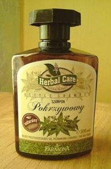 . 
Ładnie pachnie, pozostawia włosy świeże i lekkie.
polecam;)