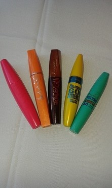 a Wy jakie macie swoje ulubione tusze? :) ja nie moge sie rozstac z rozowym tuszem firmy la luxe z biedronki kosztuje tylko 8 zl a jest lepszy niz ktorykolwiek mialam ;)