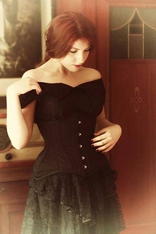 Lady ardzesz corset

Madame Dentelle

Model: Madame Dentelle
Fot. Ola Lis — z: Natalia Dentelle i Aleksandra Lis Photography, w: Marianowo, Zachodniopomorskie