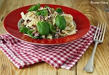 Tagliatelle z ricottą i suszonymi pomidorami