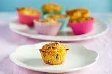 ŚNIADANOWE JAJECZNE MUFFINKI Z KASZĄ QUINOA, SZYNKĄ I SEREM