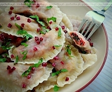 Pierogi z wiśniami