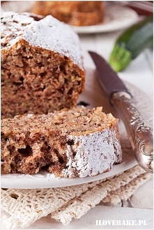 Chlebek bananowy z cukinią ilovebake.pl