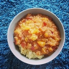 A ja tak rozpoczynam dzień :3 {Kokosowa jaglanka z duszoną nektarynką} Co dziś u was na śniadanie? Jakie plany na trening? Chwalcie się w komentarzach! Ja w planie miałam dziś n...