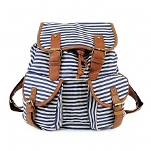 Modny Vintage Plecak, wykonany został z grubego i wytrzymałego materiału wykończony eko skórą. Idealnie sprawdzi się w szkole jak i na uczelni.Jest numerem jeden wśród bloggerek...