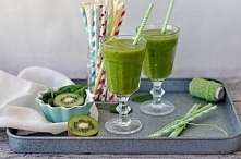 Zielony koktajl odmładzający ze szpinakiem i mango
Składniki na 4 porcje:

3 pomarańcze (powinniśmy uzyskać ok. 350 ml soku)
1 dojrzałe mango
2 dojrzałe kiwi
1 szklanka świeżego...