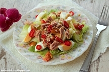 Sałatka z tuńczykiem.
 Łagodny tuńczyk w oleju z dodatkiem gotowanego jajka, papryki, fasoli i pysznego sosu. Pycha! Sałatka jest bardzo łatwa w przygotowaniu, no zresztą jak i ...