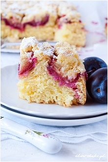 Ciasto drożdżowe ze śliwkami