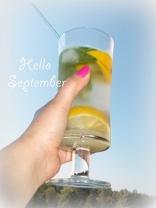 Chcesz poznać idealny sposób na upały...? Zapraszam na bloga:)
szampanitruskawki.blogspot.com