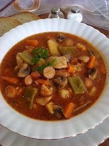 ” Zupa obfitości „