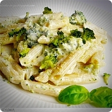 Makaron w sosie śmietanowo-...