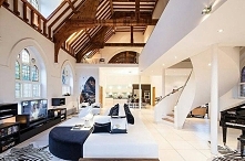 Modern open space w byłym kościele <3 Więcej inspiracji na blogu moojconcept .com ZAPRASZAM