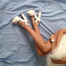 Białe szpileczki ;)