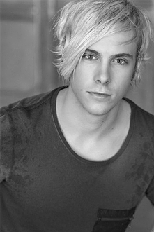 Riker Lynch