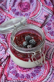 Kasza manna i mus z jeżyn