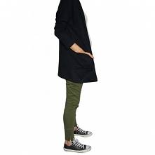 Dresy khaki zwężane zamki - dostępne na naszej aukcji.