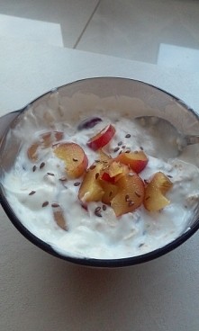 Śniadanko ;) jogurt natural...