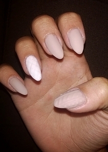 #sweterek na paznokciach