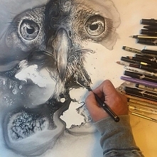 Ten artysta wykorzystuje chaos, by przywrócić porządek w swoim życiu.