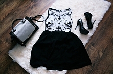 Sukienka czarno biała