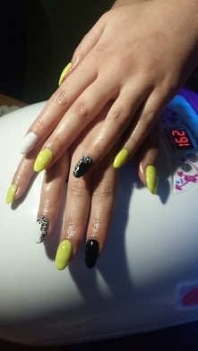 Wzorek ręcznie robiony :) 
...