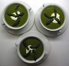 Wiosenna zupa krem ze szparagów