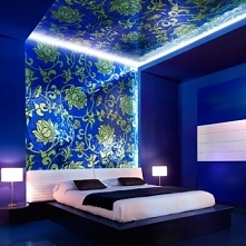 Mozaiki szklane - oryginalny pomysł na aranżację sypialni od Herbeć.