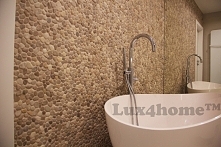 Otoczaki na ścianie w łazience. Łazienka z kamieni otoczaków - Lux4home™