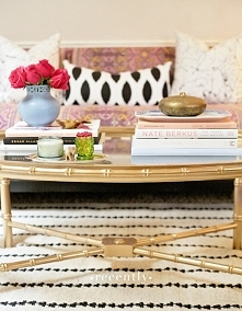 Jak wybrać idealny stolik kawowy? Wszystko w tym temacie na blogu moojconcept .com ZAPRASZAM!