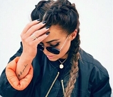 Ja uwielbiam takie fryzurki...