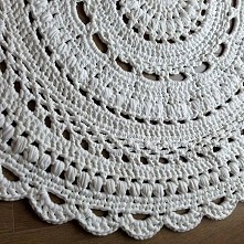 Dywanik na sprzedaz ... srednica 116cm 400 zl