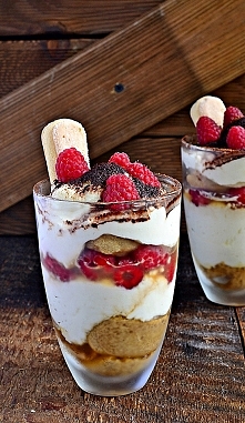 Malinowe tiramisu