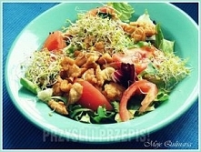 Sałatka z kurczakiem w sosie sojowym