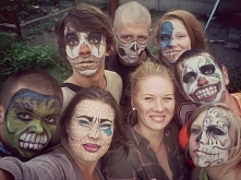 Zapraszam na stronę mojej siostry Eveline Make up & Body painting która znajduje się na fb :)