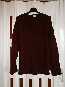 Sprzedam, bordowy gruby sweter, rozmiar M, stan idealny, 24zł+6zł wysyłka, link w komentarzu