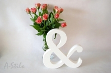 Litery, dekoracje przestrzenne.