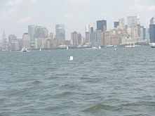 W drodze do Statui Wolności- widok na Manhattan. Fotografia z kategorii podróże, miejsca.